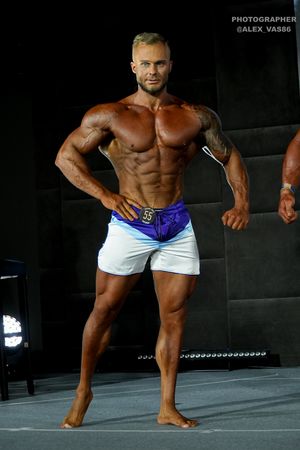 MEN'S PHYSIQUE 179